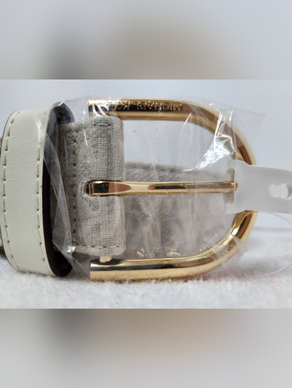Michael Kors Beige Signature Logo Belt with White Trim and Gold Buckle - Picture 4 of 7
